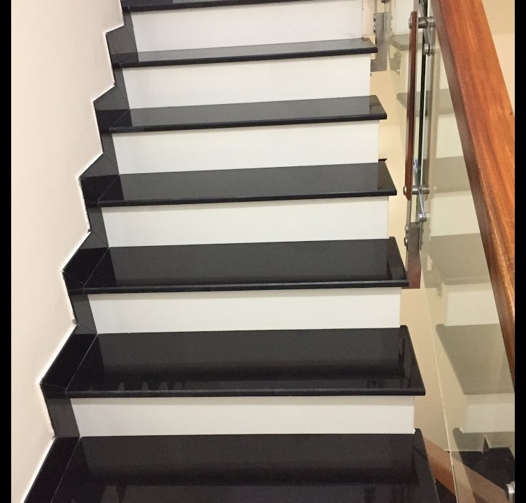 Đá granite trang trí cầu thang