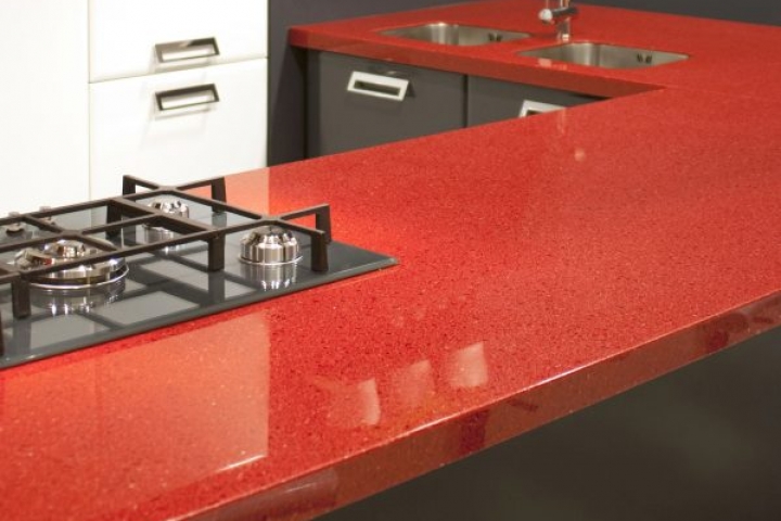 Đá granite đỏ được dùng để làm mặt bếp