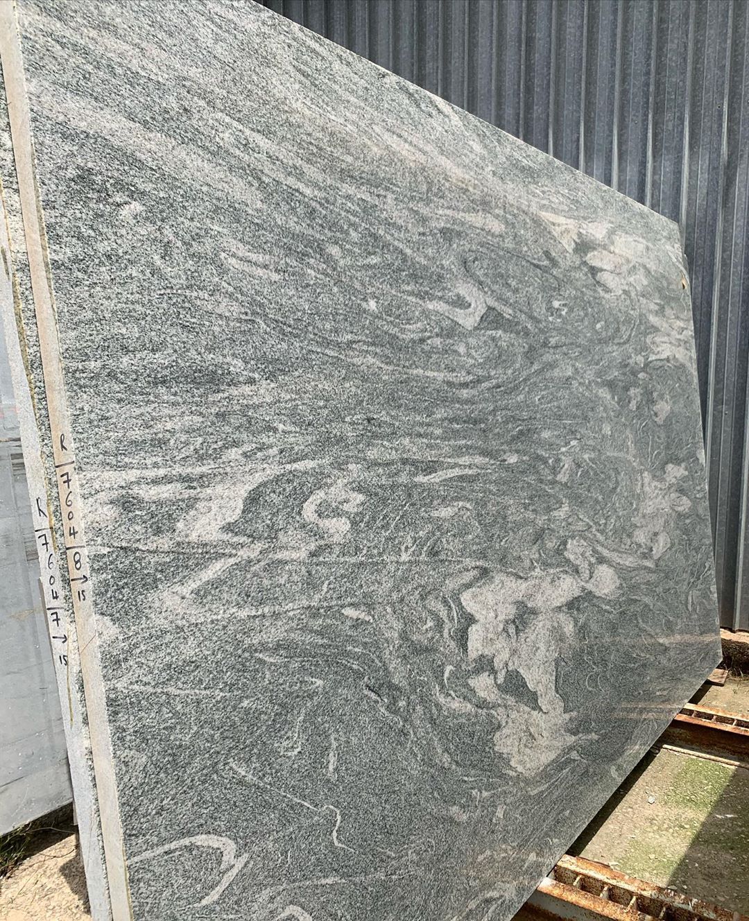 Đá granite hay còn gọi là đá hoa cương