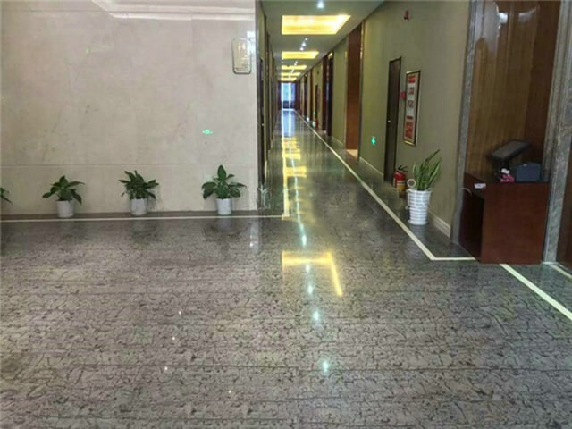 Đá Marble Classic Grey được sử dụng để ốp lát nền khu vực sảnh chờ, hành lang chung cư,...