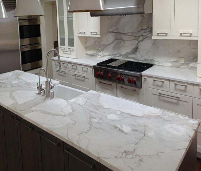 Đá marble Calacatta được dùng để trang trí phòng bếp