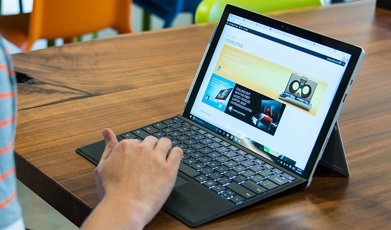 Những bộ phận tuy nhỏ nhưng quan trọng, cần test kỹ khi chọn mua laptop