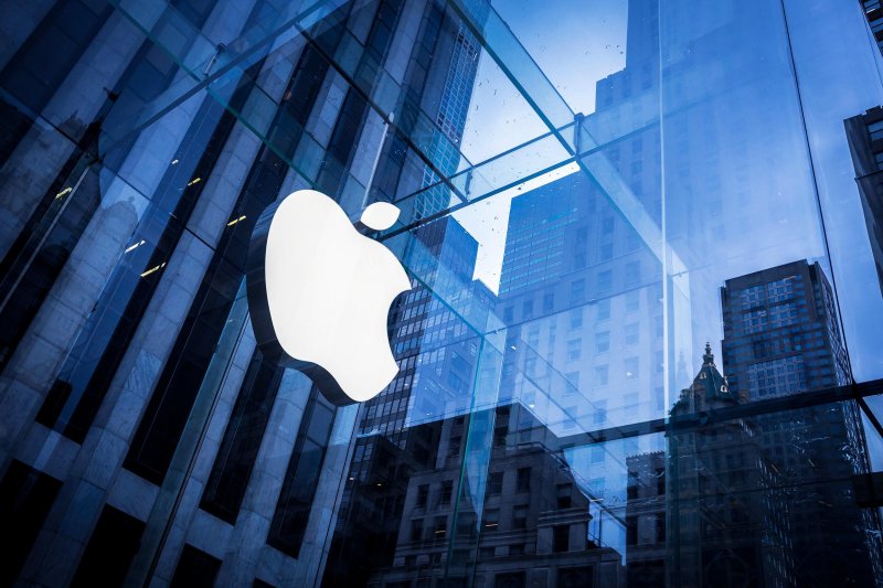Apple nhận bằng sáng chế cho phần mềm hỗ trợ chụp selfie nhóm trong đợt cách ly xã hội