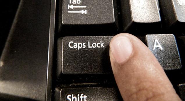 Tự động tắt Caps Lock khi không dùng.