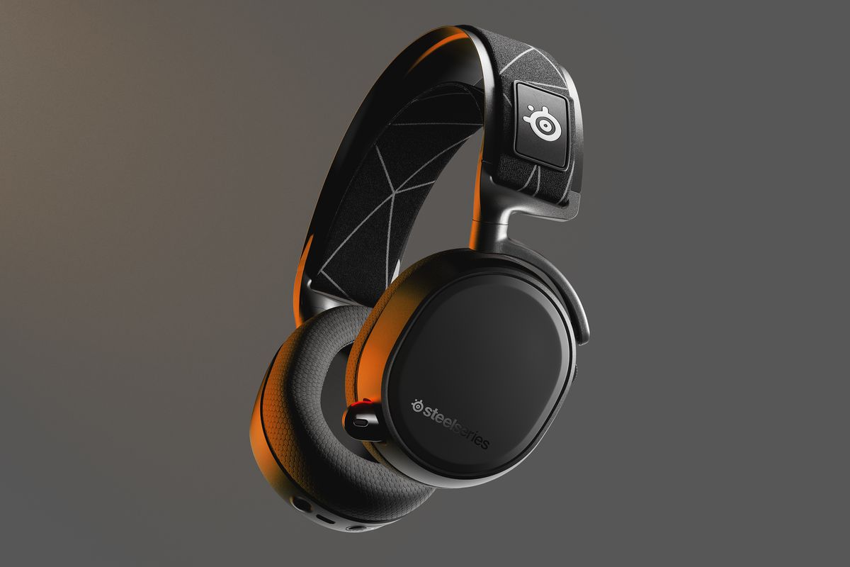 Tai nghe mới của SteelSeries: Arctis 9 đã sẵn sàng hỗ trợ cả PS5 và PC
