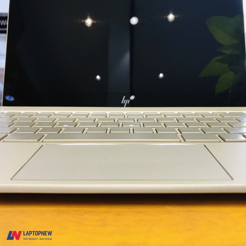 Màn hình của HP Envy 13 đã tái tạo được 106% gam màu sRGB