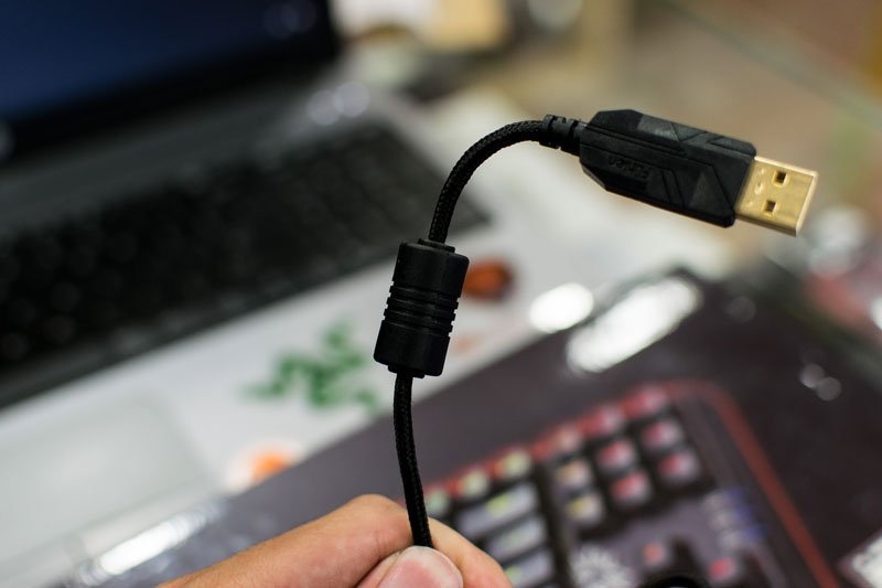 Đầu kết nối USB dễ dàng kết nối, đảm bảo kết nối nhanh ổn định