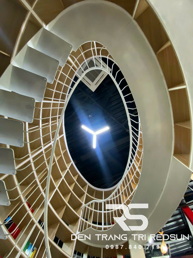 thi-cong-lap-dat-den-trang-tri-tai-thu-vien-truong-thpt-luong-the-vinh