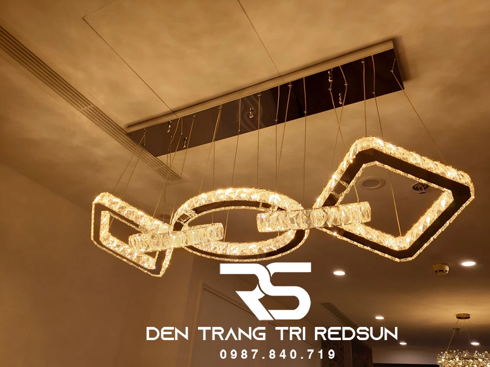 Chất liệu đèn thả bàn ăn pha lê khẳng định chất lượng tốt nhất