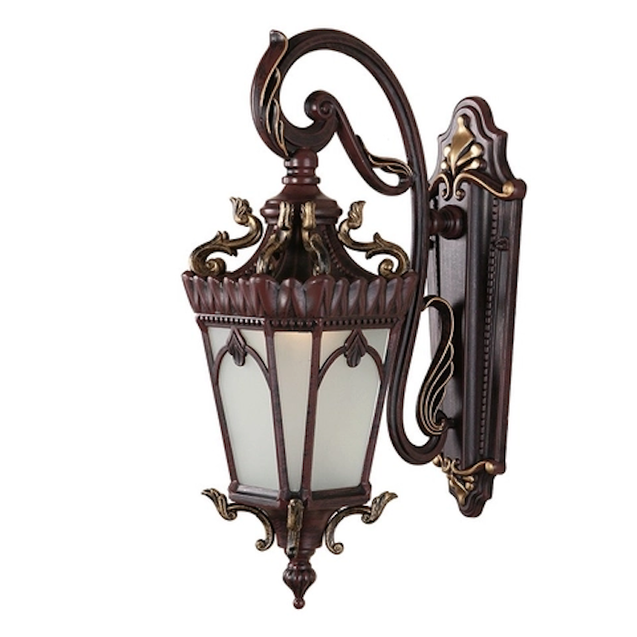 Mẫu đèn cầu thang cổ điển họa tiết sang trọng