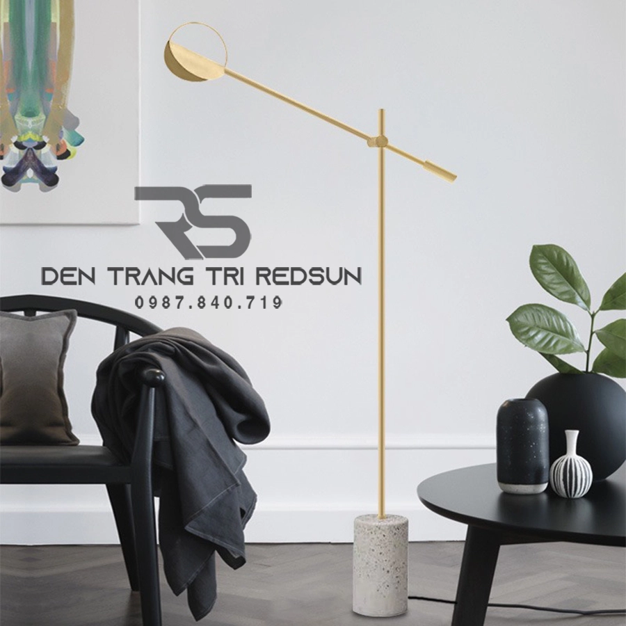 Mẫu đèn góc với khung đèn là hợp kim sơn tĩnh điện, chân đế bằng đá granite