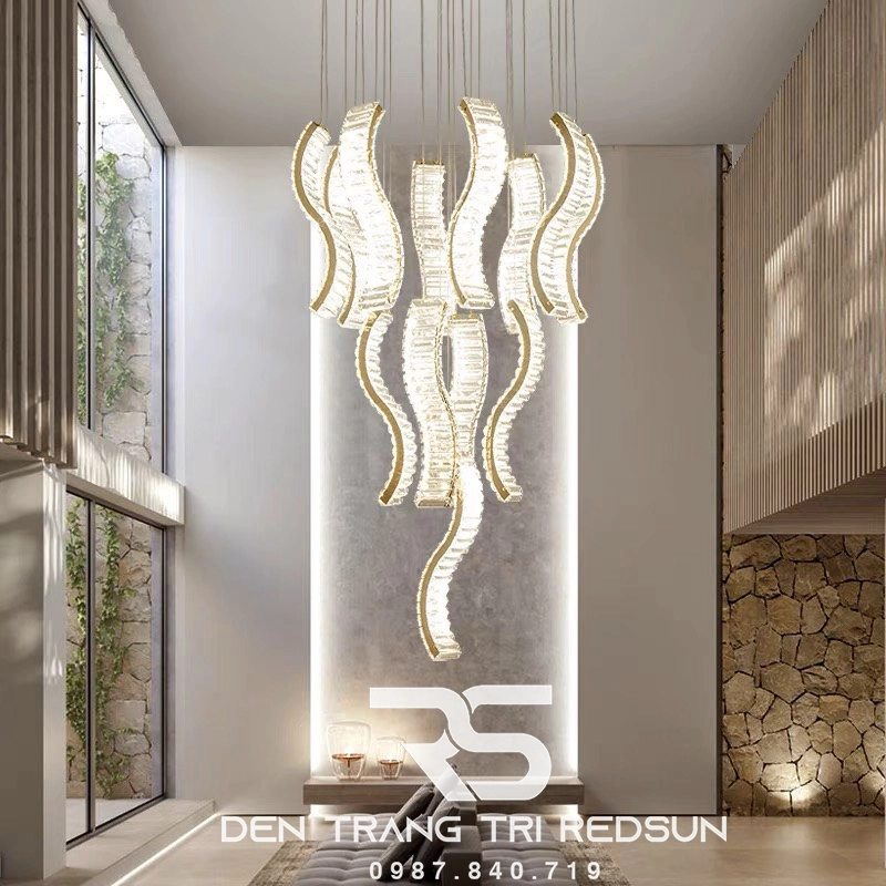 Đèn thả giếng trời thể hiện sự sang trọng