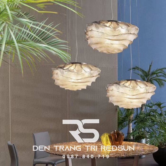 Mẫu đèn treo decor họa tiết thu hút