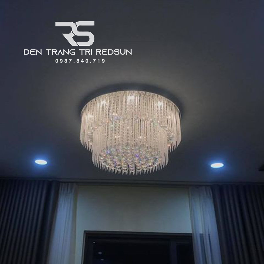 den-mam-pha-le-op-tran-phong-khach-hien-dai-m9088