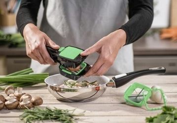 10 ESSENSIAL FOODIE GADGETS 10 ESSENSIAL FOODIE GADGETS