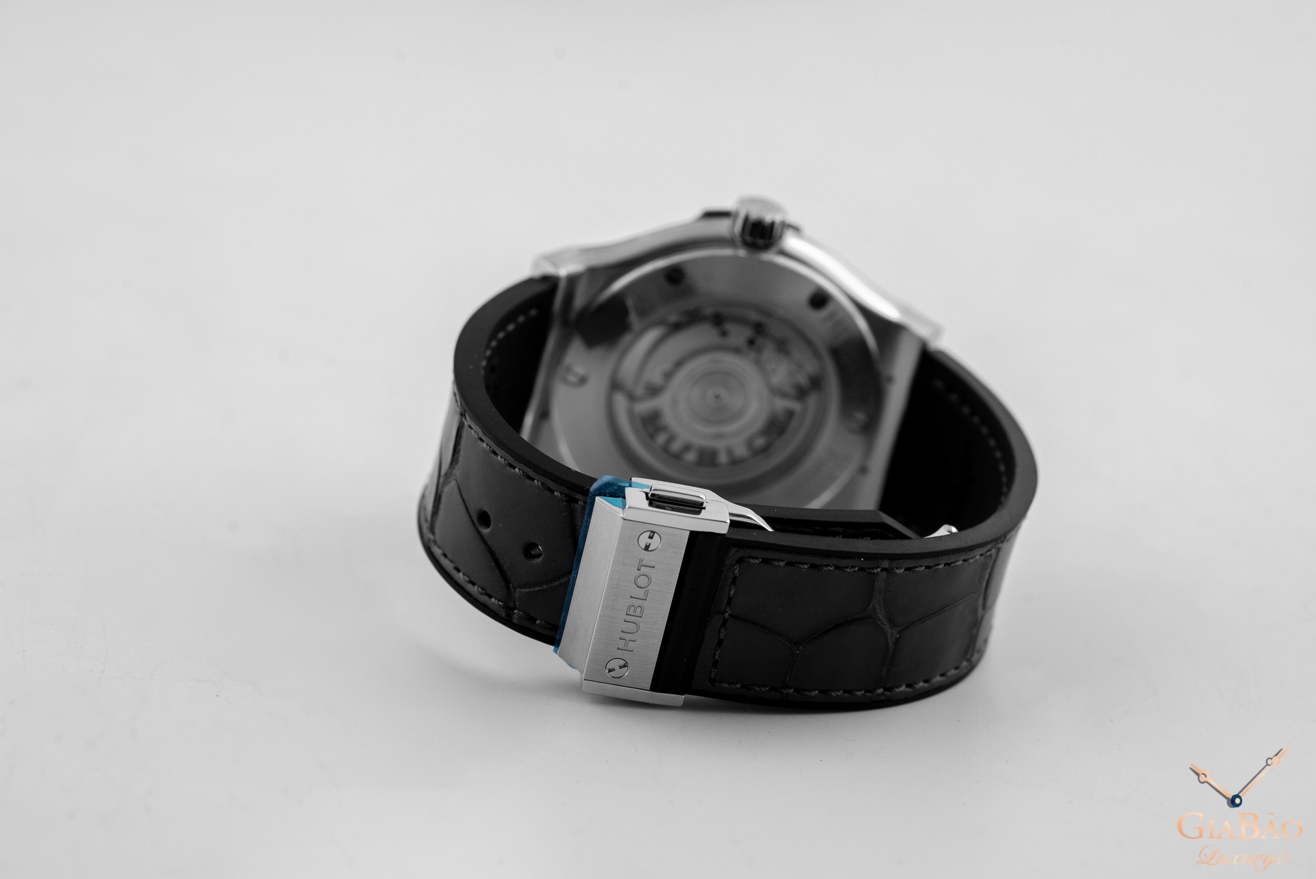 Hublot Classic Fusion Grey Titanium 42mm 511.NX.7071.LR Hublot Classic Fusion Racing Grey Titanium 42mm 542.NX.7071.LR