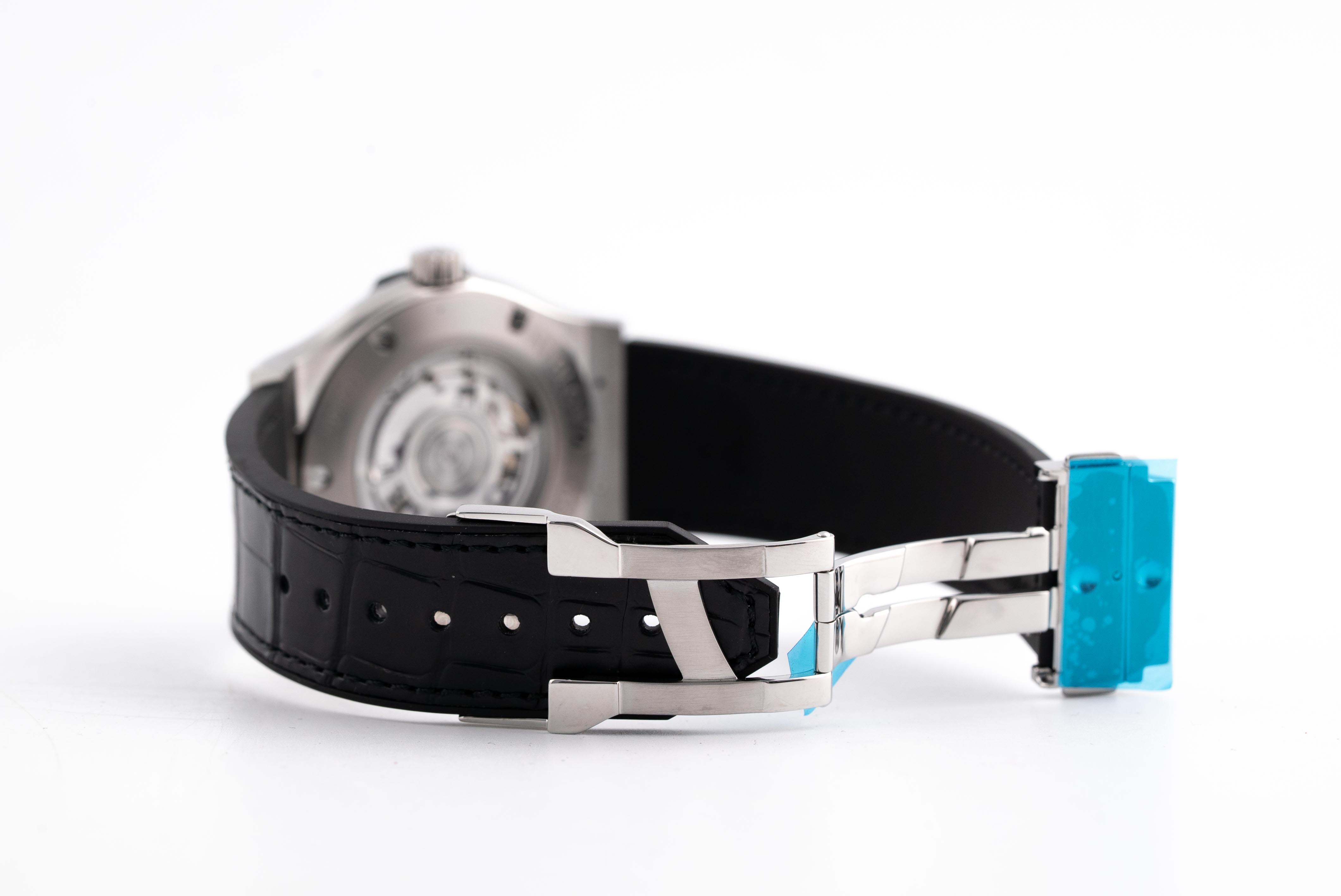 Đồng Hồ Hublot Classic Fusion Black Titanium 42mm 542.NX.1171.LR Hublot Classic Fusion Black Titanium 42mm 542.NX.1171.LR (Like New)