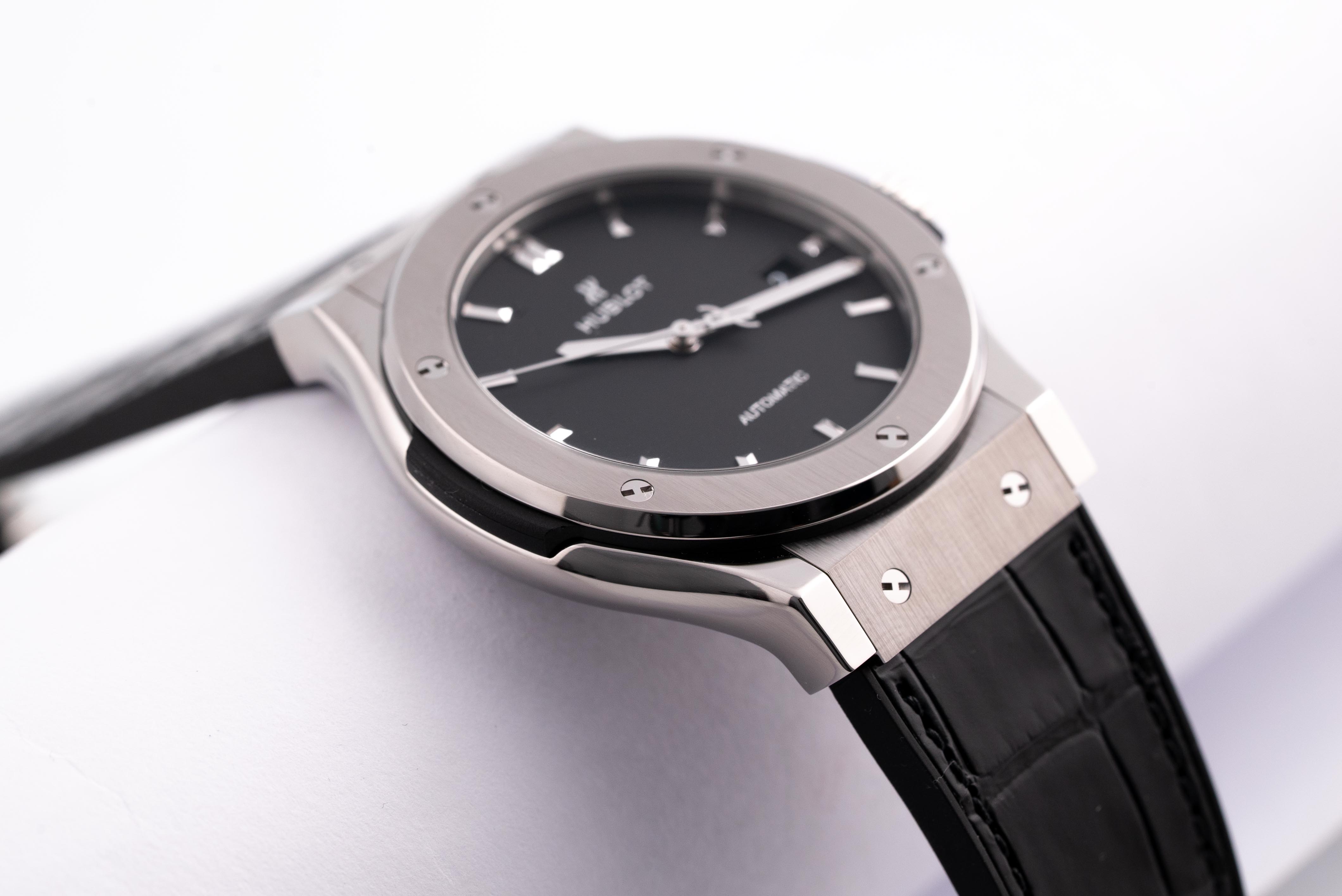 Đồng Hồ Hublot Classic Fusion Black Titanium 42mm 542.NX.1171.LR Hublot Classic Fusion Black Titanium 42mm 542.NX.1171.LR (Like New)