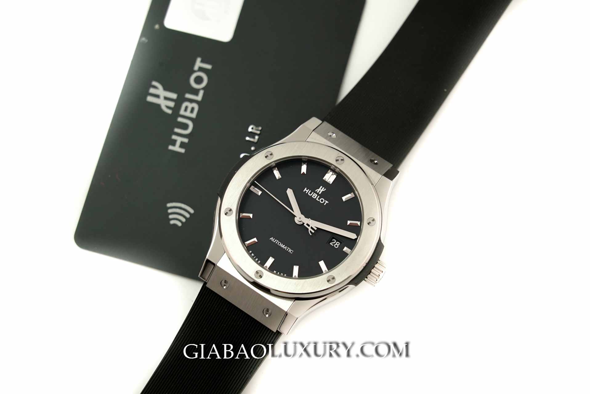Hublot Classic Fusion Black Titanium 42mm 542.NX.1171.RX Hublot Classic Fusion Black Titanium 42mm 542.NX.1171.RX