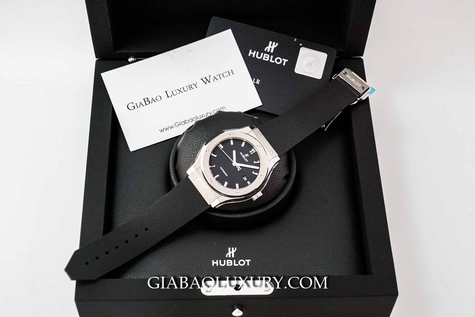Hublot Classic Fusion Black Titanium 42mm 542.NX.1171.RX Hublot Classic Fusion Black Titanium 42mm 542.NX.1171.RX