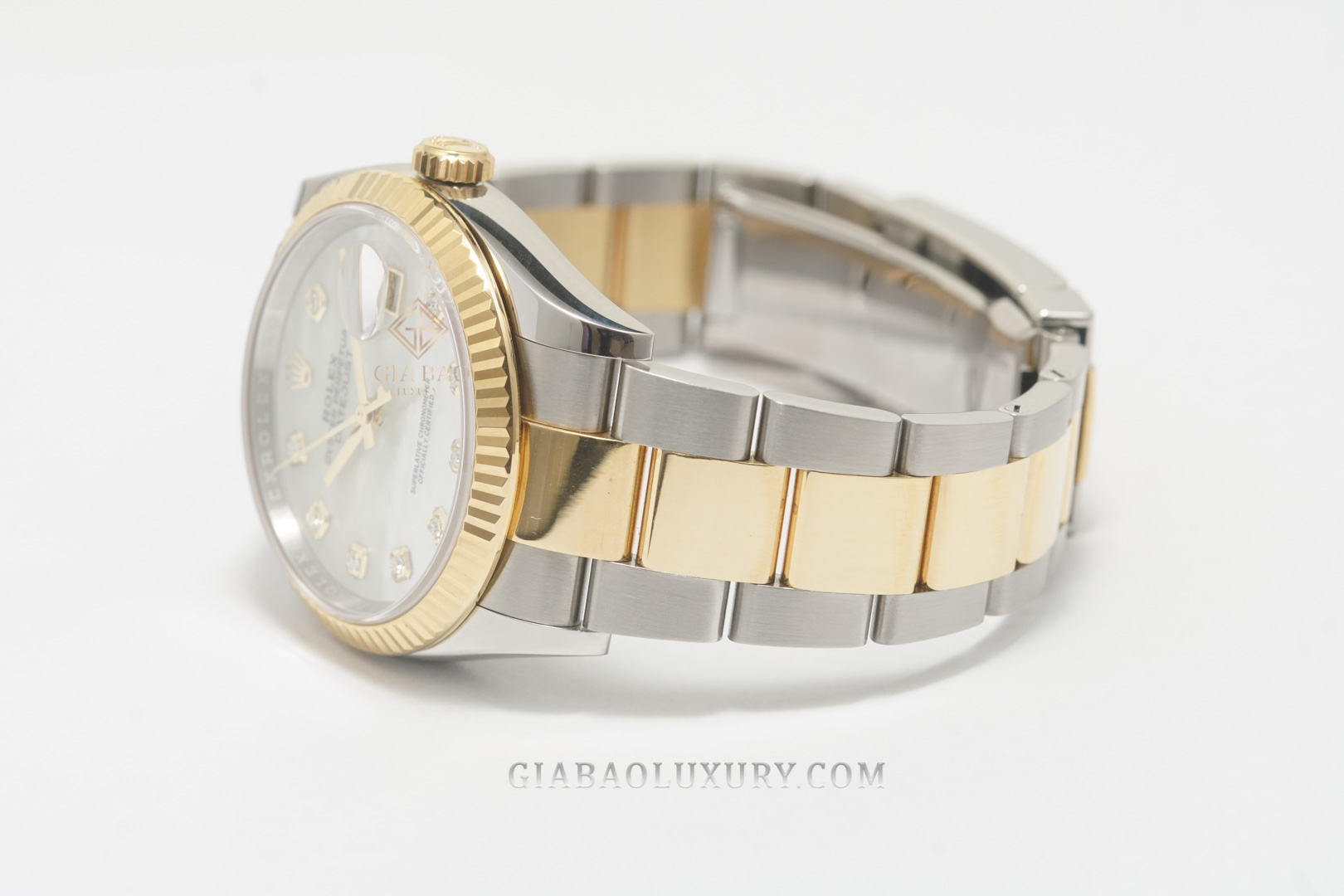 Rolex Datejust 36 126233 Mặt Số Vỏ Trai Trắng Dây Đeo Oyster