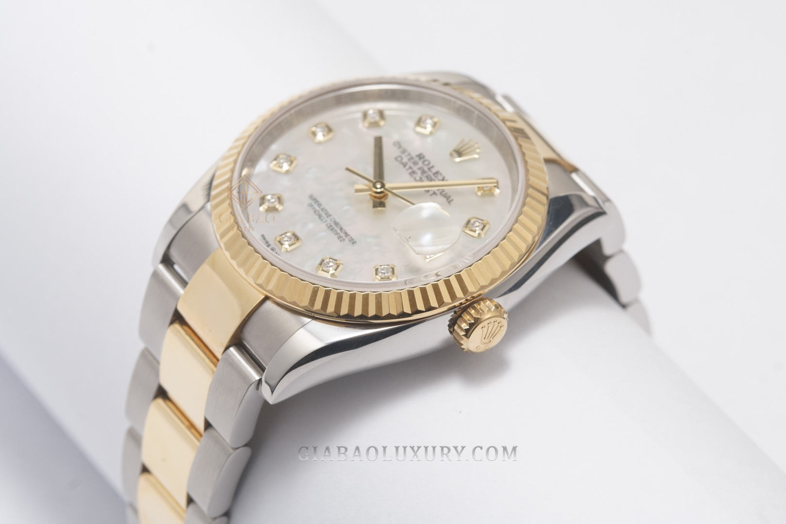 Rolex Datejust 36 126233 Mặt Số Vỏ Trai Trắng Dây Đeo Oyster Rolex Datejust 36 126233 Mặt Số Vỏ Trai Trắng Dây Đeo Oyster