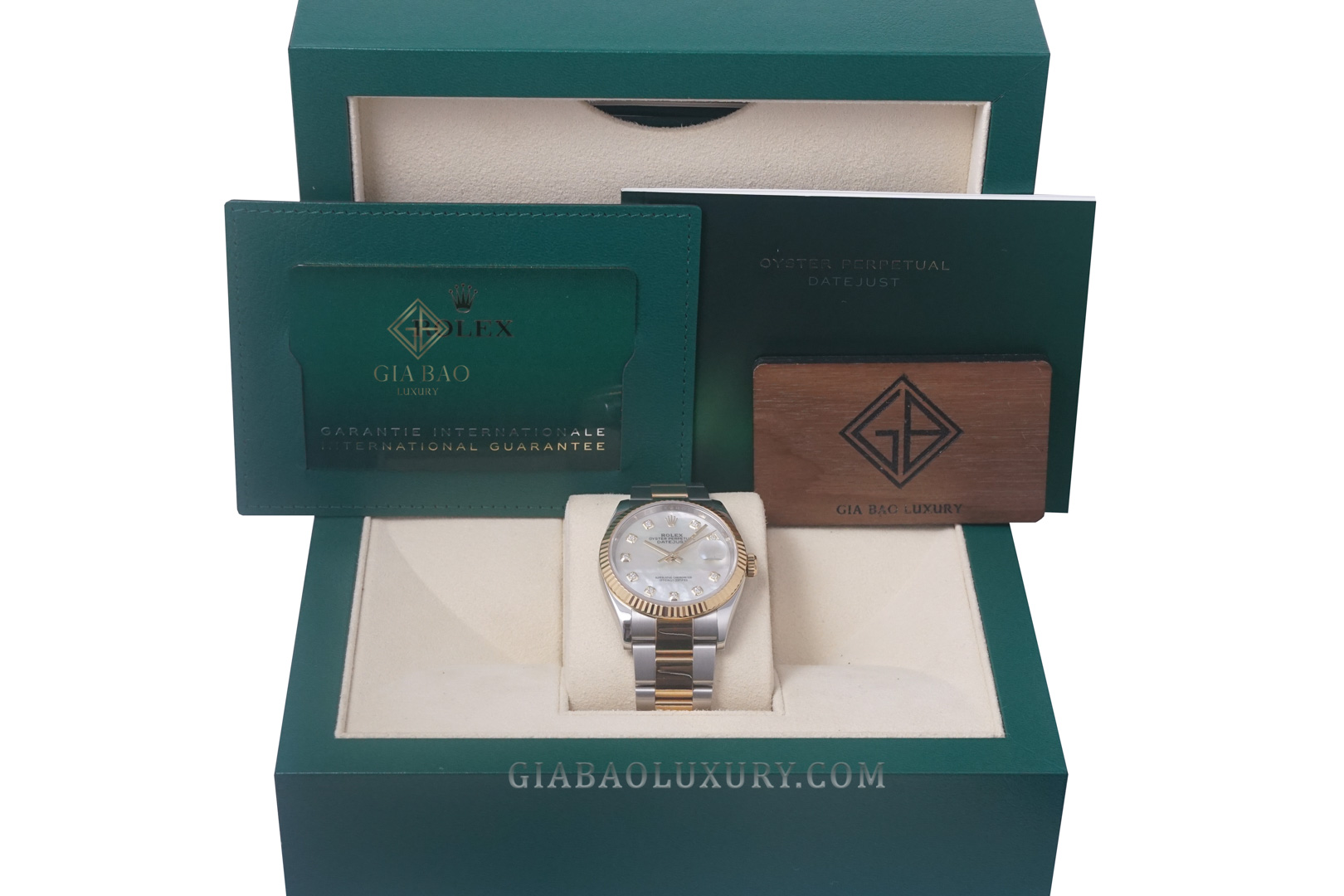 Rolex Datejust 36 126233 Mặt Số Vỏ Trai Trắng Dây Đeo Oyster Rolex Datejust 36 126233 Mặt Số Vỏ Trai Trắng Dây Đeo Oyster