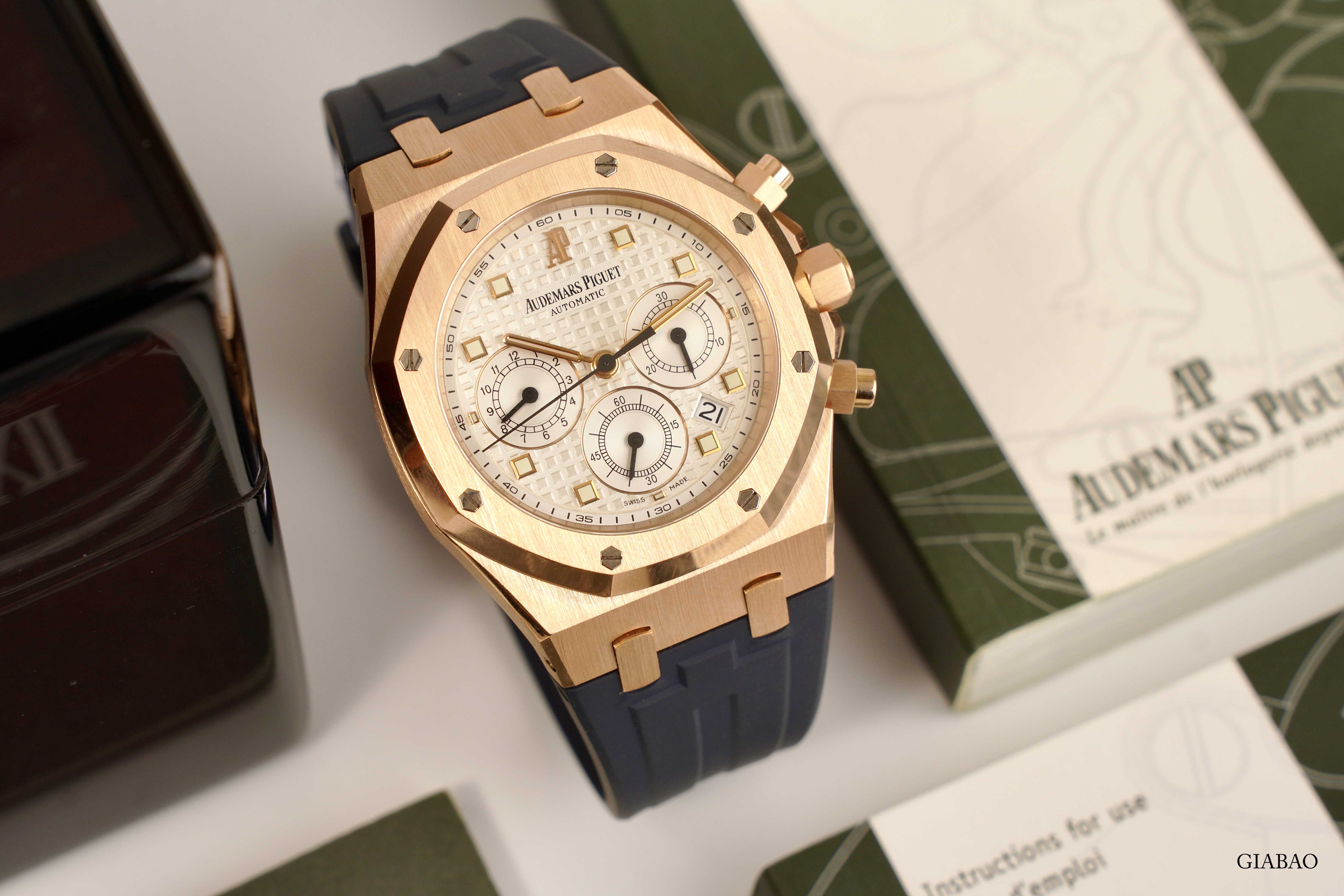 Audemars Piguet Royal Oak Chronograph 39mm 26022OR.OO.D088CR.01