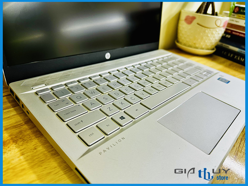 Hp pavilion 14 ce0024tu i5 8250U giá rẻ BMT - HCM.