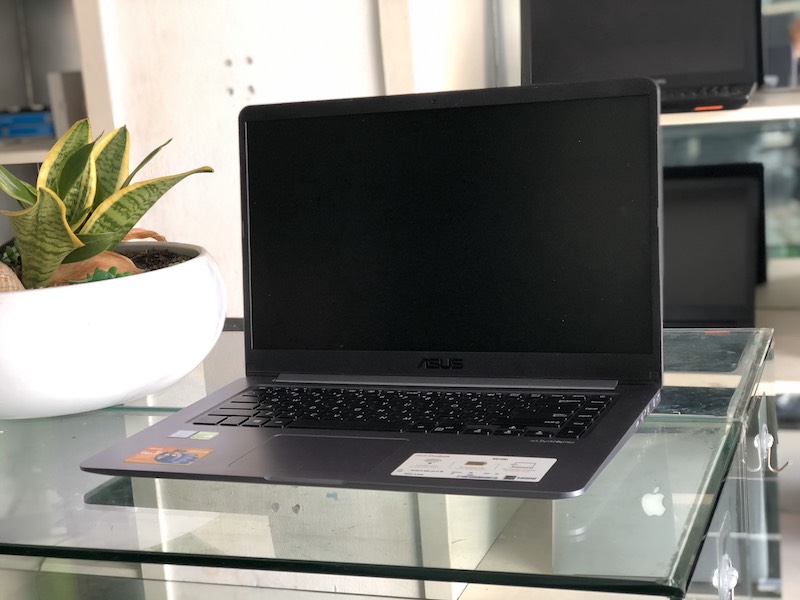 Hình ảnh chụp chiếc Asus vivobook x510u từ Laptop Gia Thụy