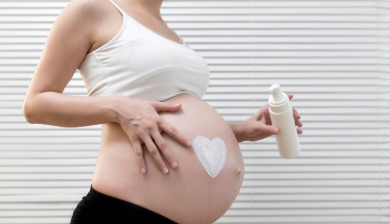 Phụ nữ mang thai dùng kem dưỡng da được không?