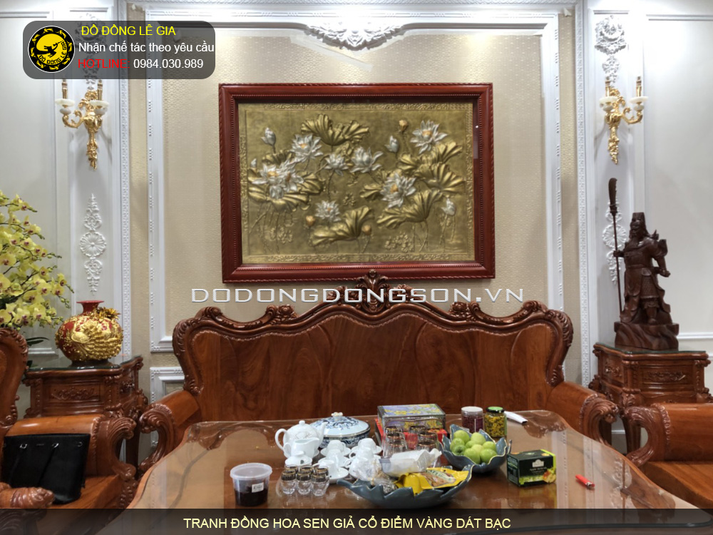 Cách treo tranh đồng hoa sen giả cổ điểm vàng bạc