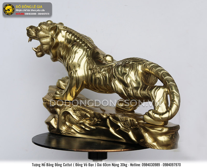 Tượng hổ bảo vệ cho gia chủ, đảm bảo tiền tài, sức khoẻ cho các thành viên trong gia đình