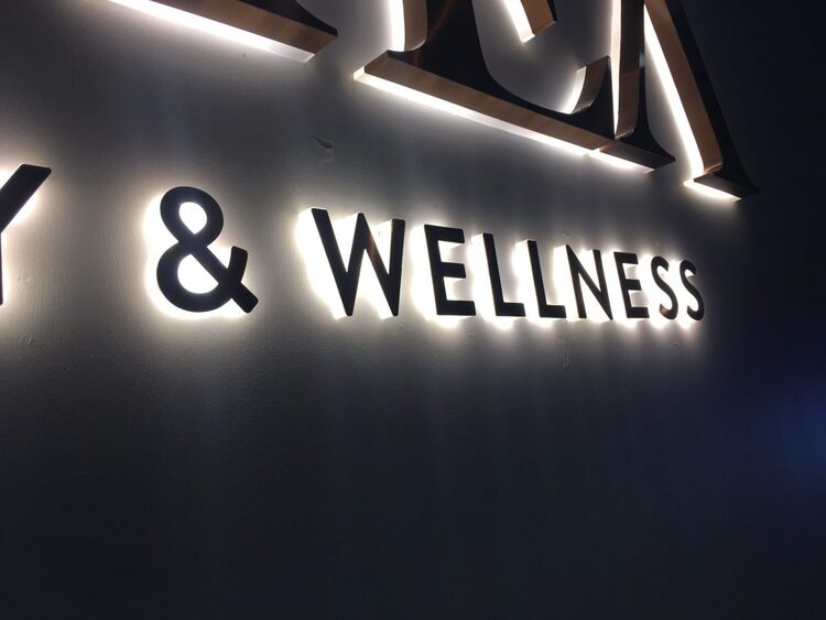 gia công chữ inox