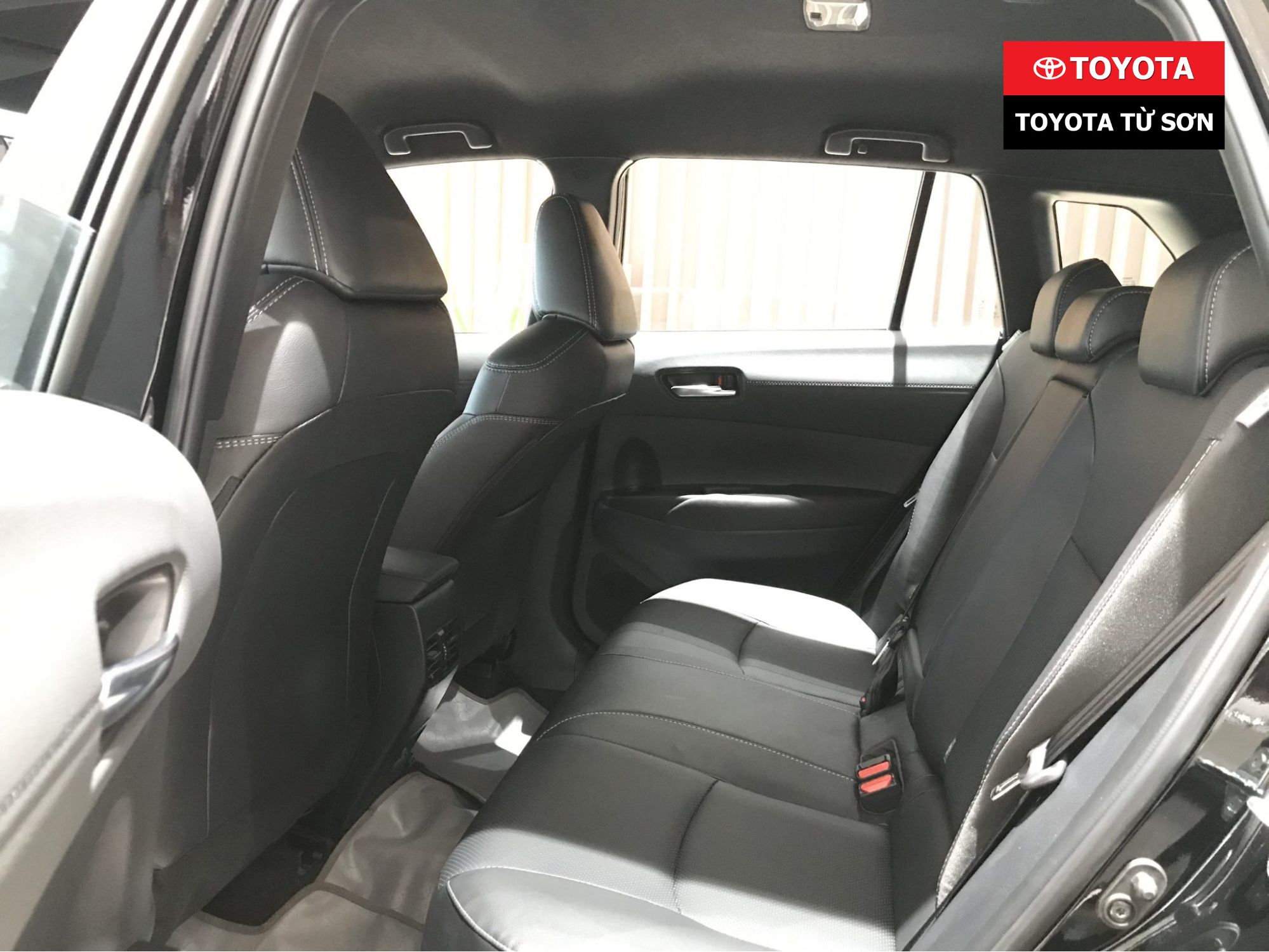 Khoang khách xe Toyota Corolla Cross 1.8g