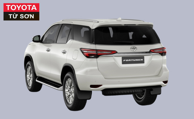 Thiết kế đuôi xe Fortuner 2022