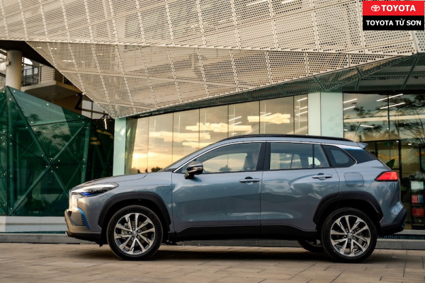 Thiết kế phần thân xe tạo cảm giác mềm mại