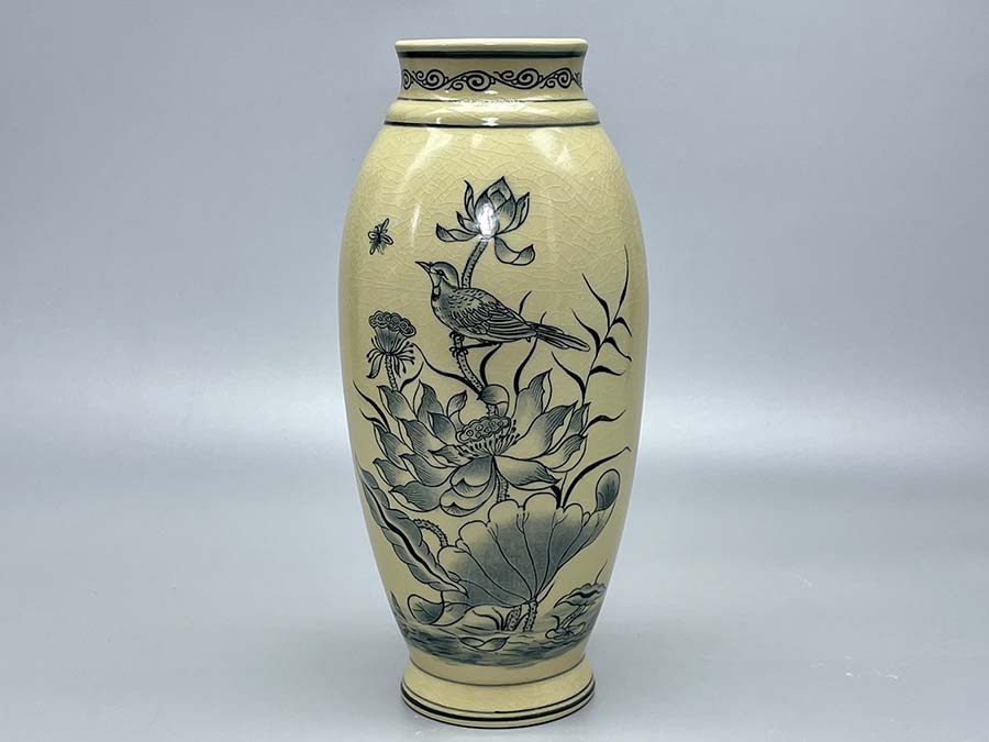 binh-phi-yen-hoa-sen-h35-gom-chu-dau-truyen-thong-1