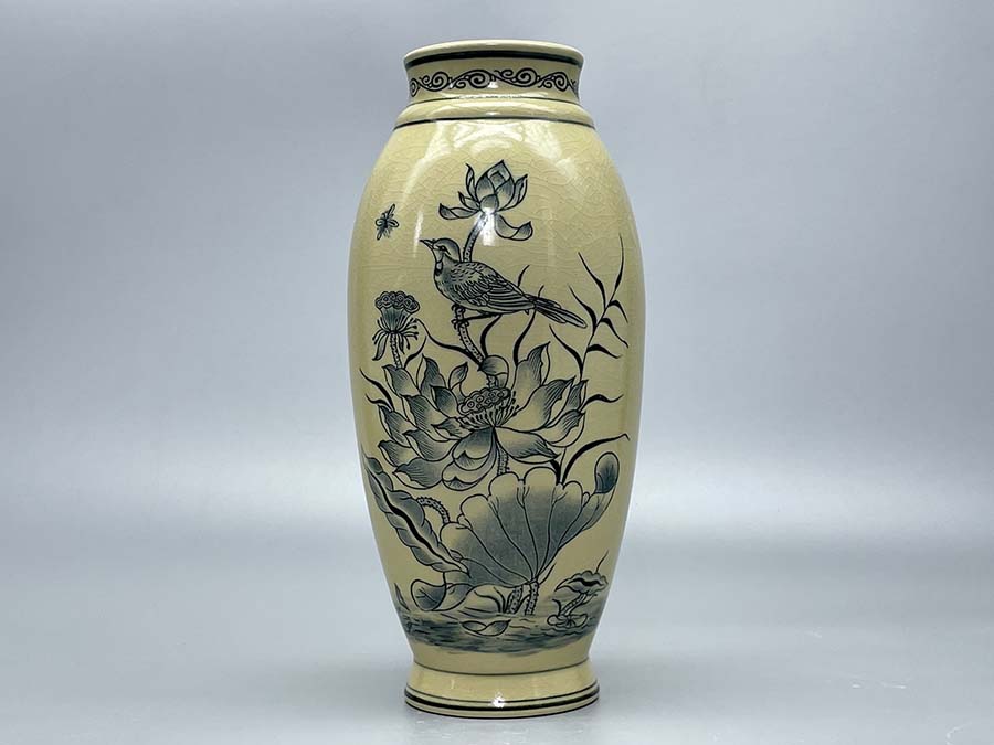 binh-phi-yen-hoa-sen-h35-gom-chu-dau-truyen-thong-3