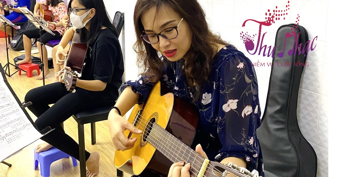 lớp guitar cho người lớn tphcm
