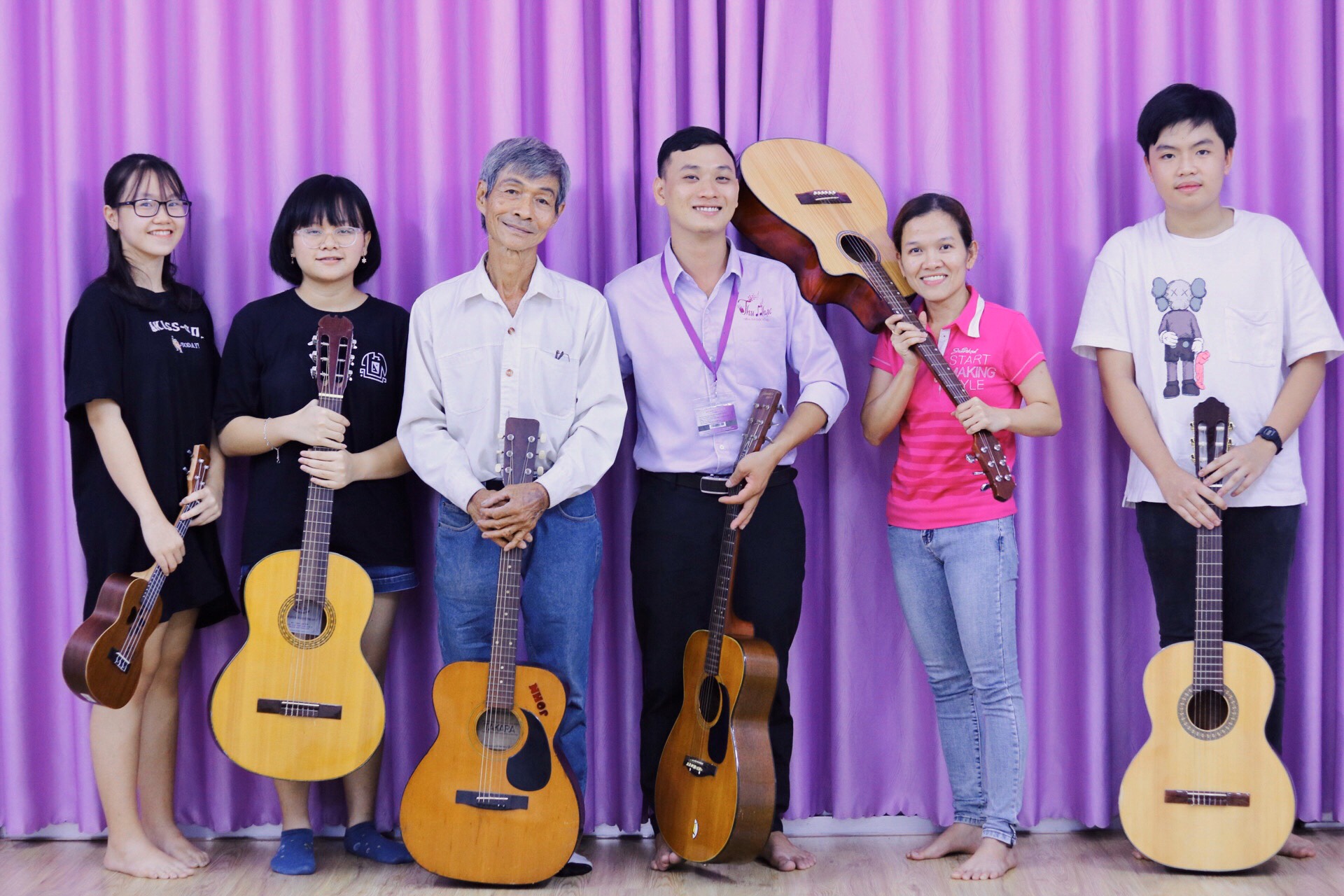 học guitar cho mọi lứa tuổi