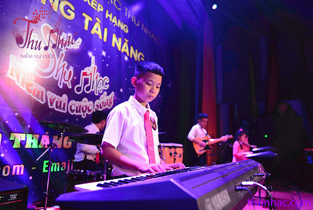 Biểu diễn đàn organ tại các cuộc thi lớn