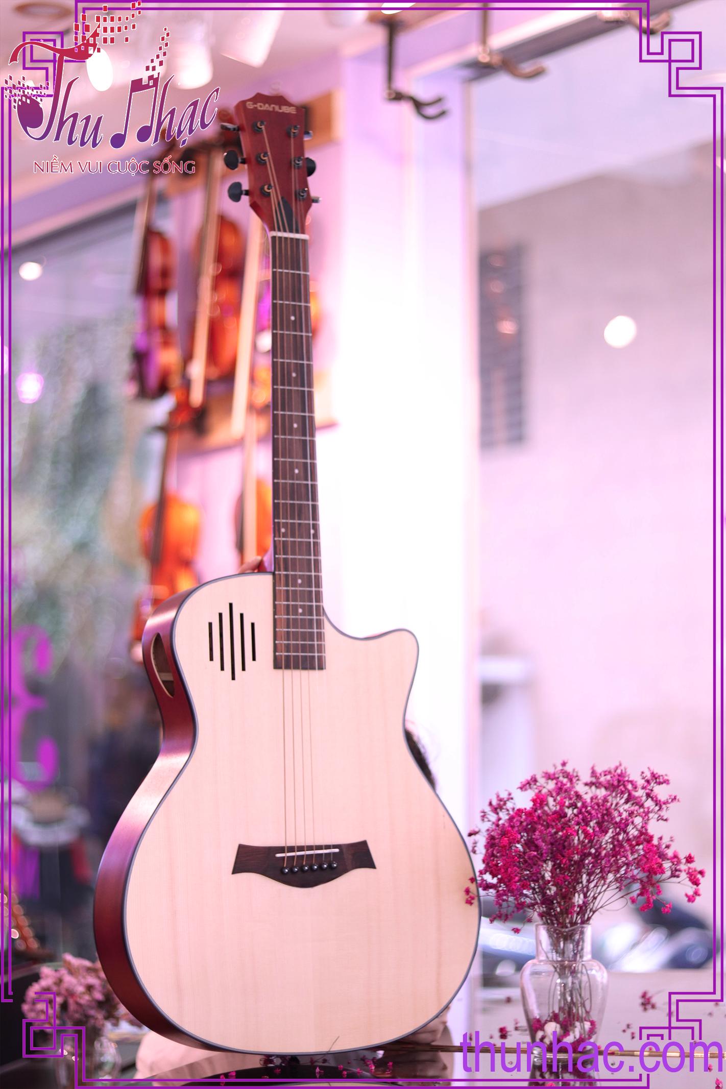 Mẫu đàn Guitar chính hãng giá tốt