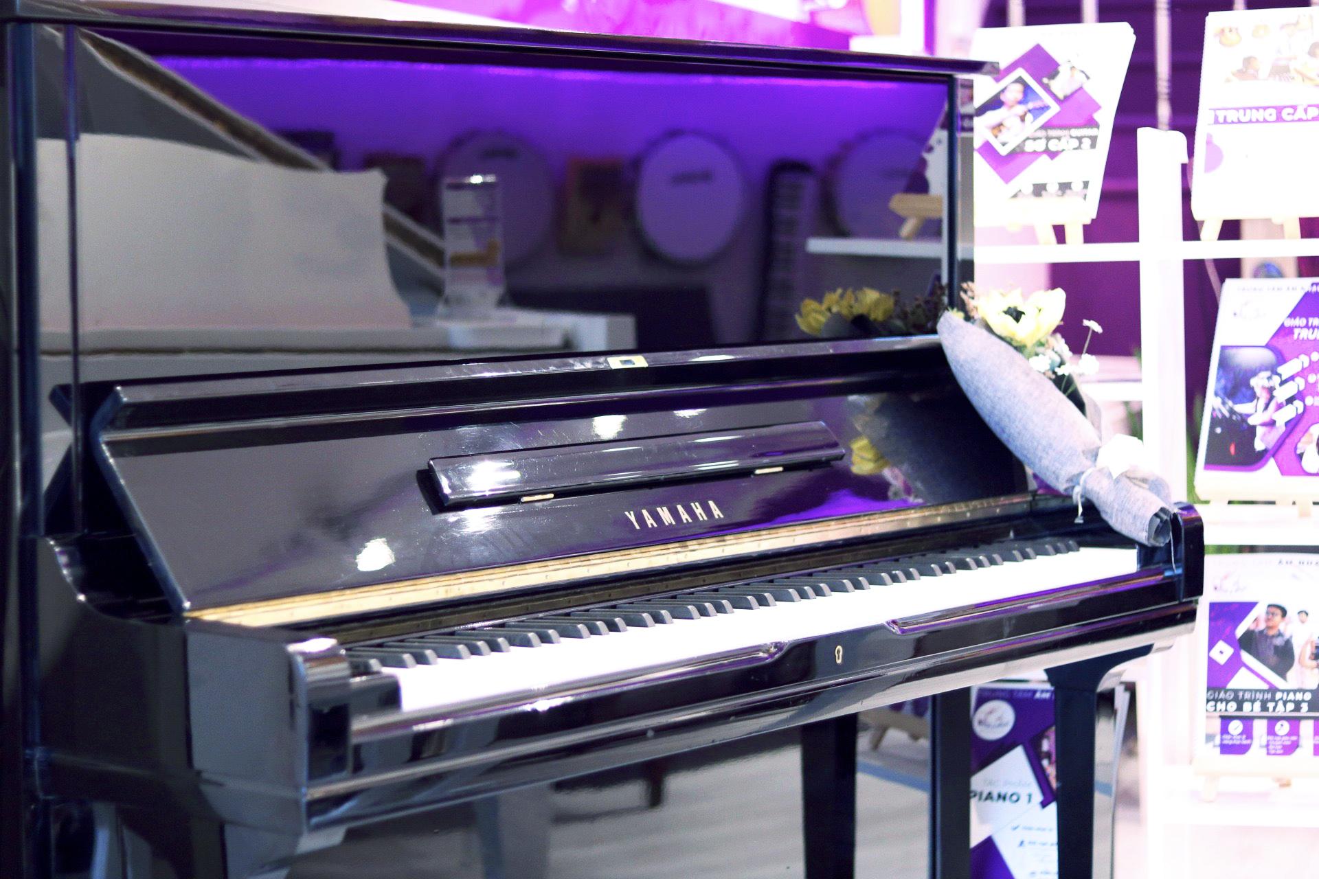 Thuê đàn piano cơ yamaha giá rẻ