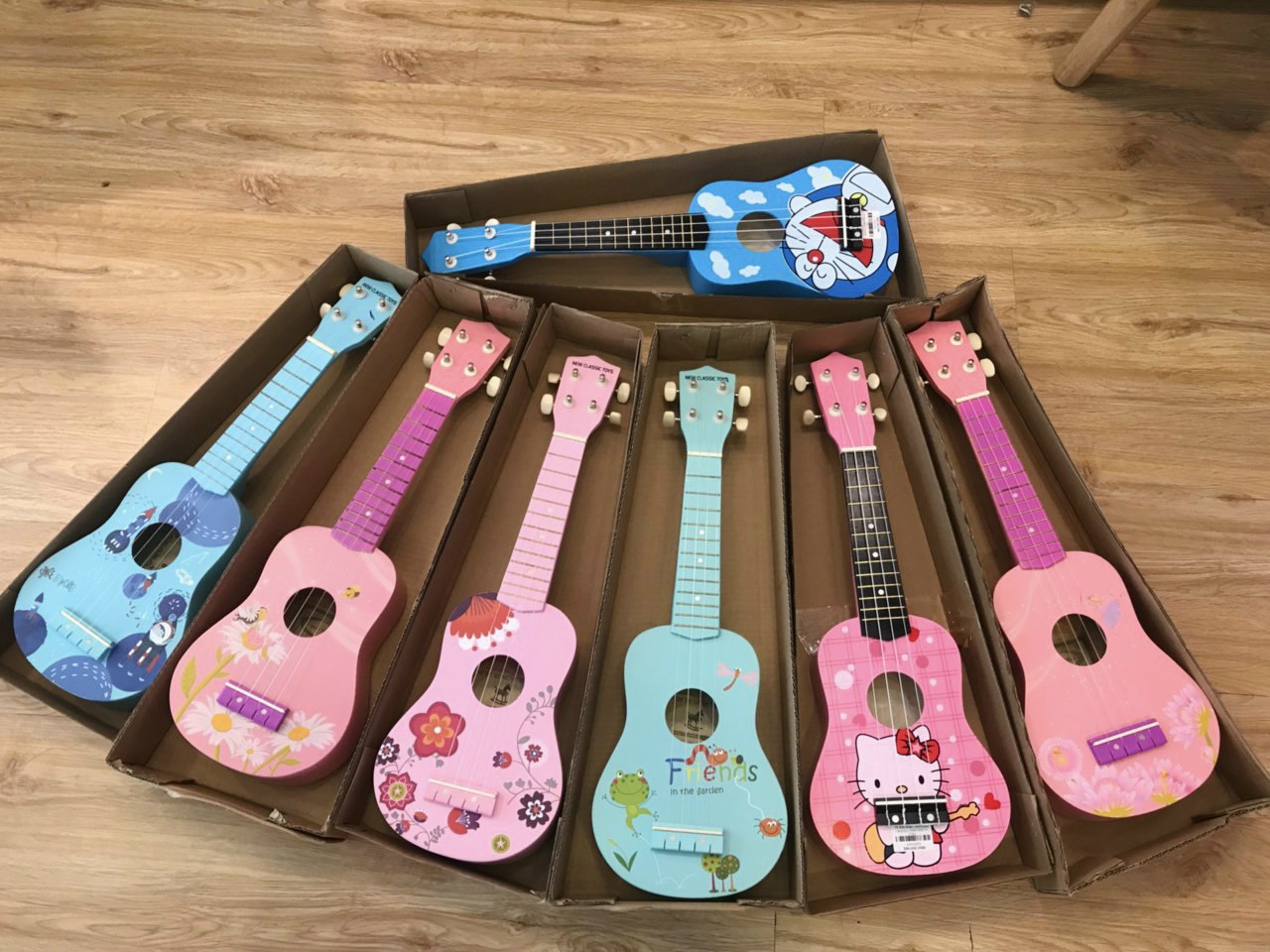 Mua đàn ukulele họa tiết hoạt hình