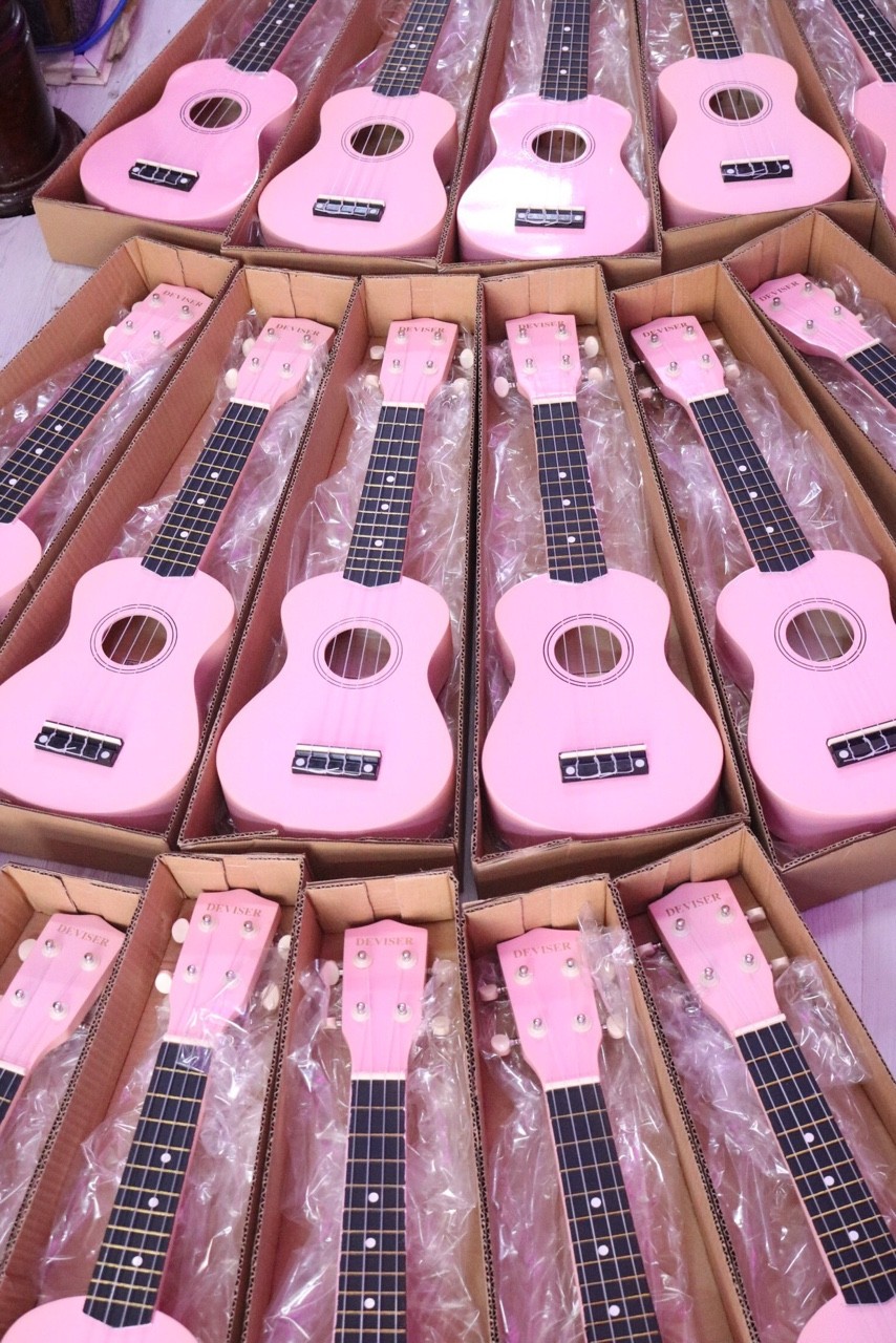 Mua đàn ukulele màu hồng giá rẻ