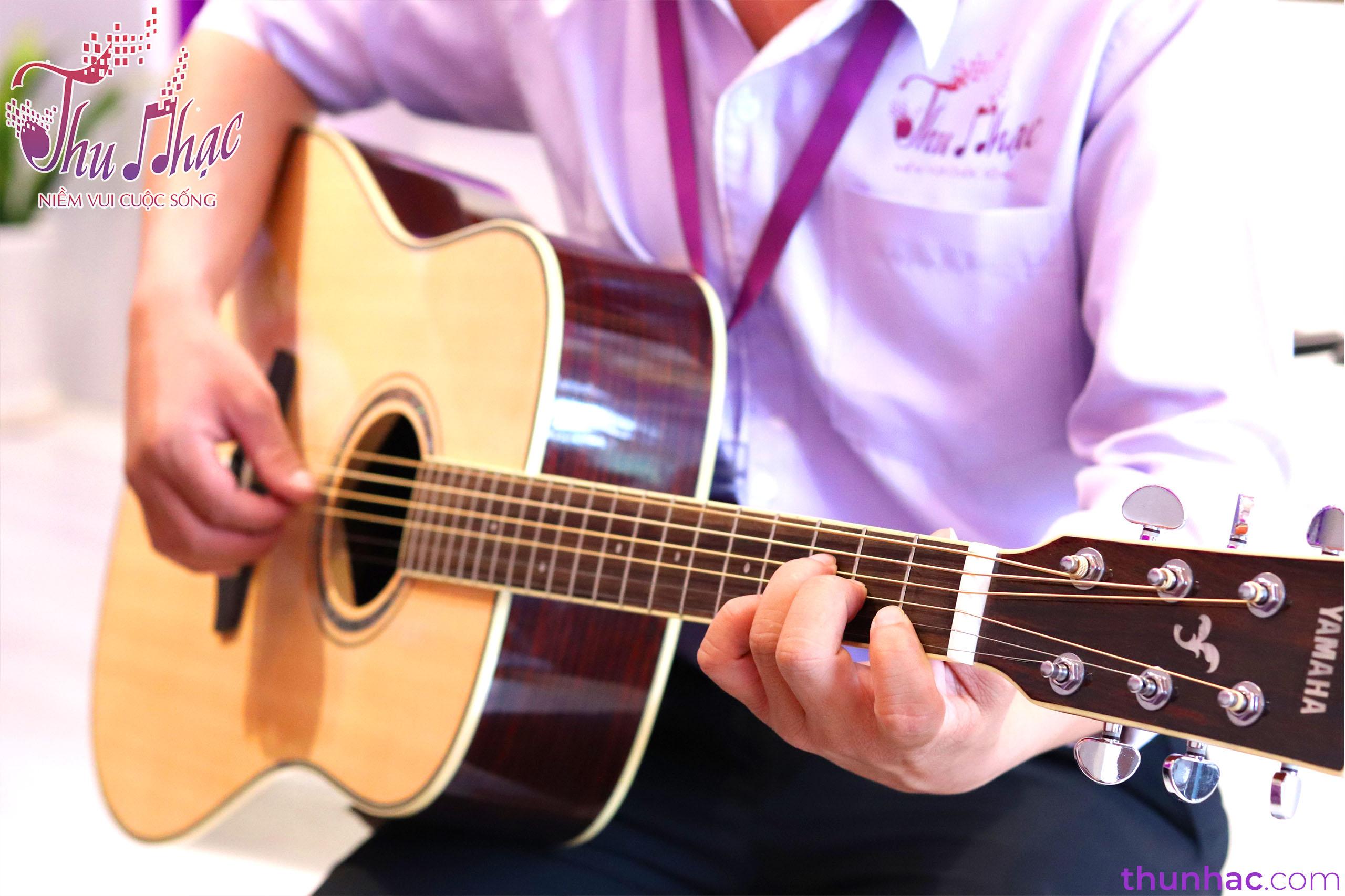 Hợp âm guitar chuẩn