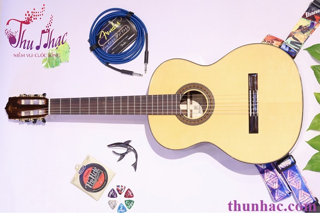 (Mẫu guitar classic cao cấp)