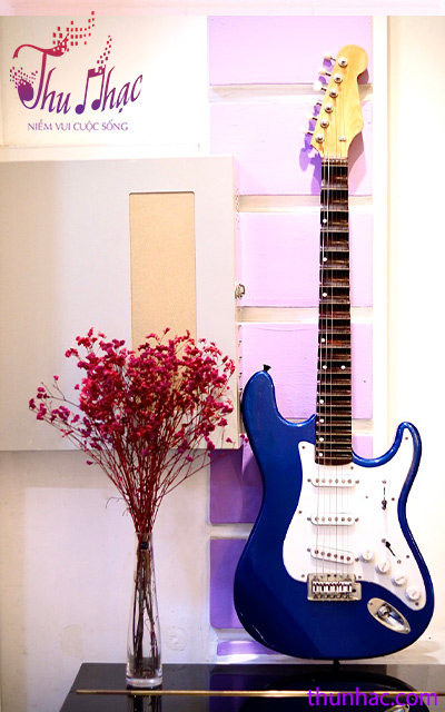đàn guitar cổ điện giá rẻ