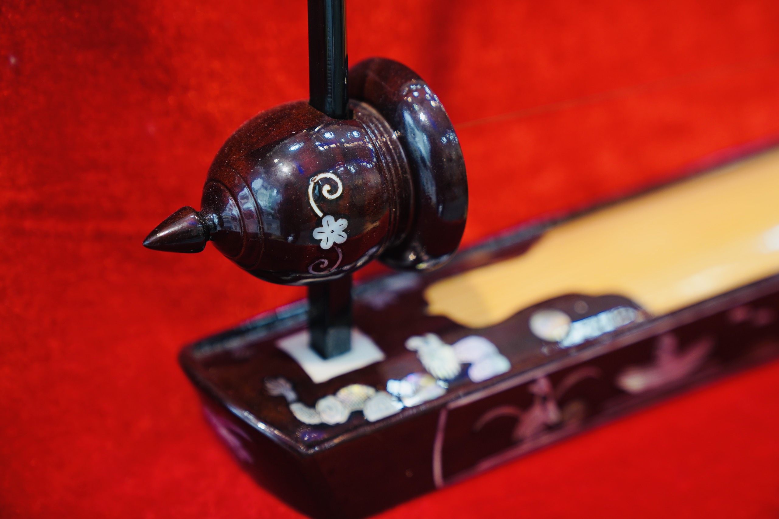 Cấu tạo đàn bầu: Bầu đàn